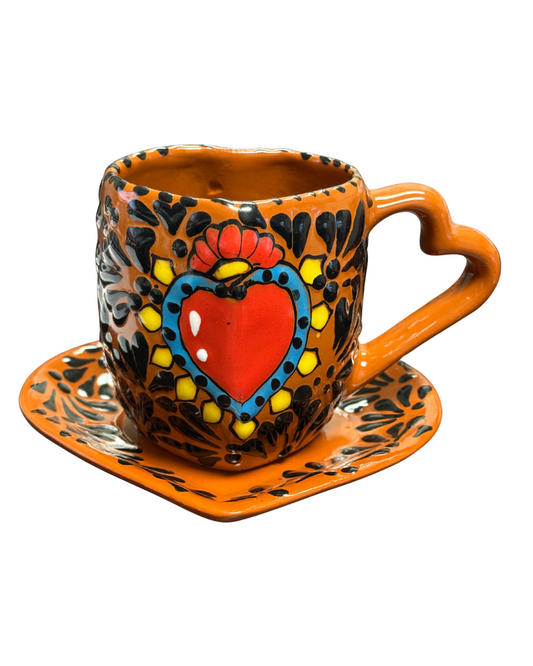 TAZA CORAZON TALAVERA CON PLATO EN NEGRO