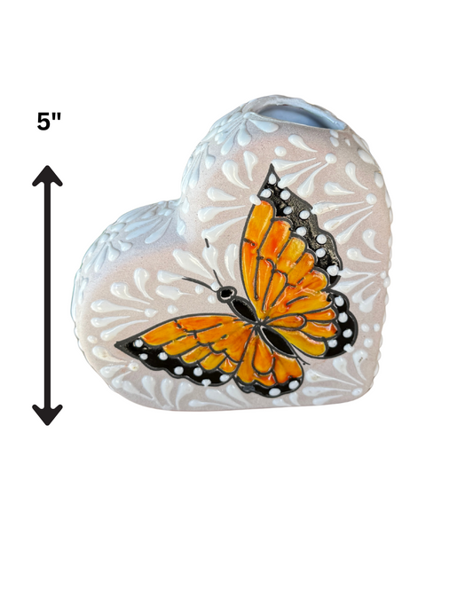 FLORERO CORAZON BLANCO CON MARIPOSA